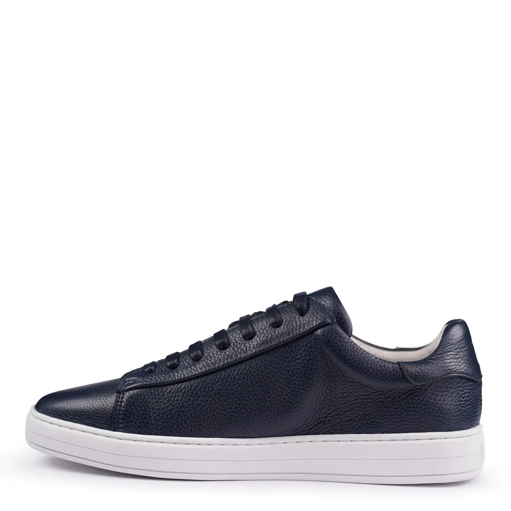 Axios 2.0 Black Sneakers