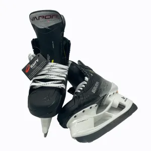 Bauer Vapor Hyperlite 2 - Pro Stock Hockey Skates - Size 8 Fit 1