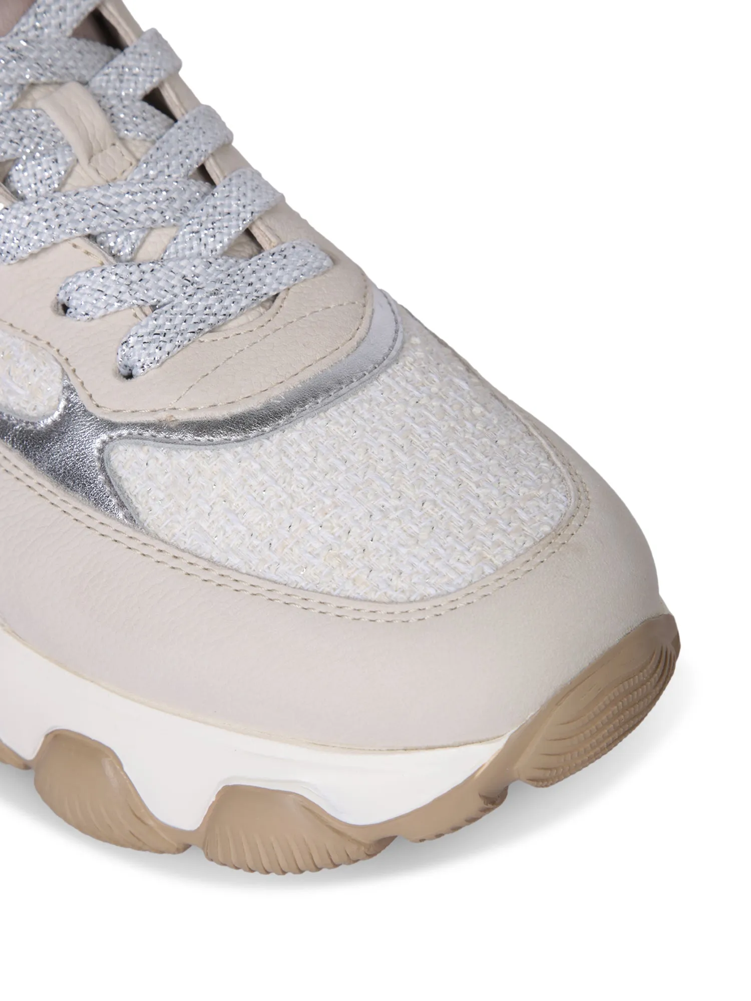 Hyperactive beige sneakers