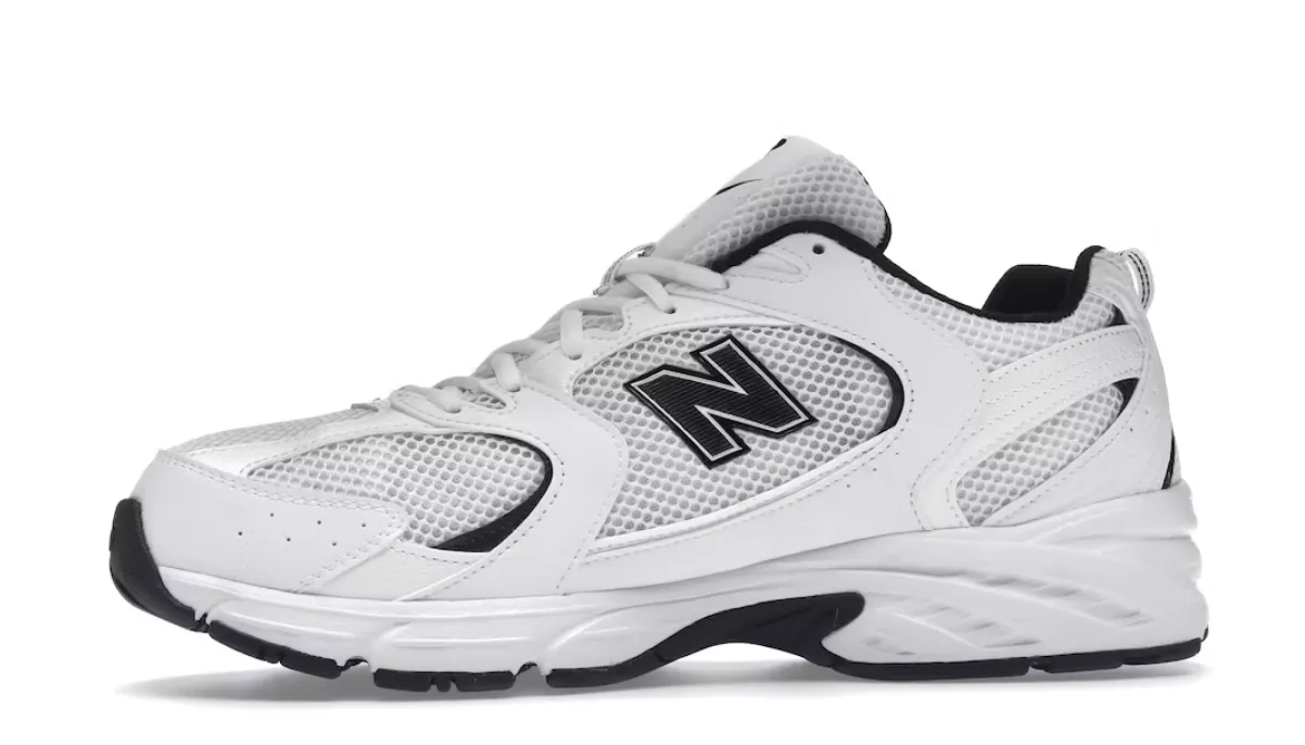 NEW BALANCE 530 WHITE BLACK DETAILS