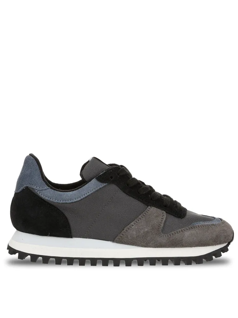 Novesta Marathon Trail Trainers in Charcoal Grey