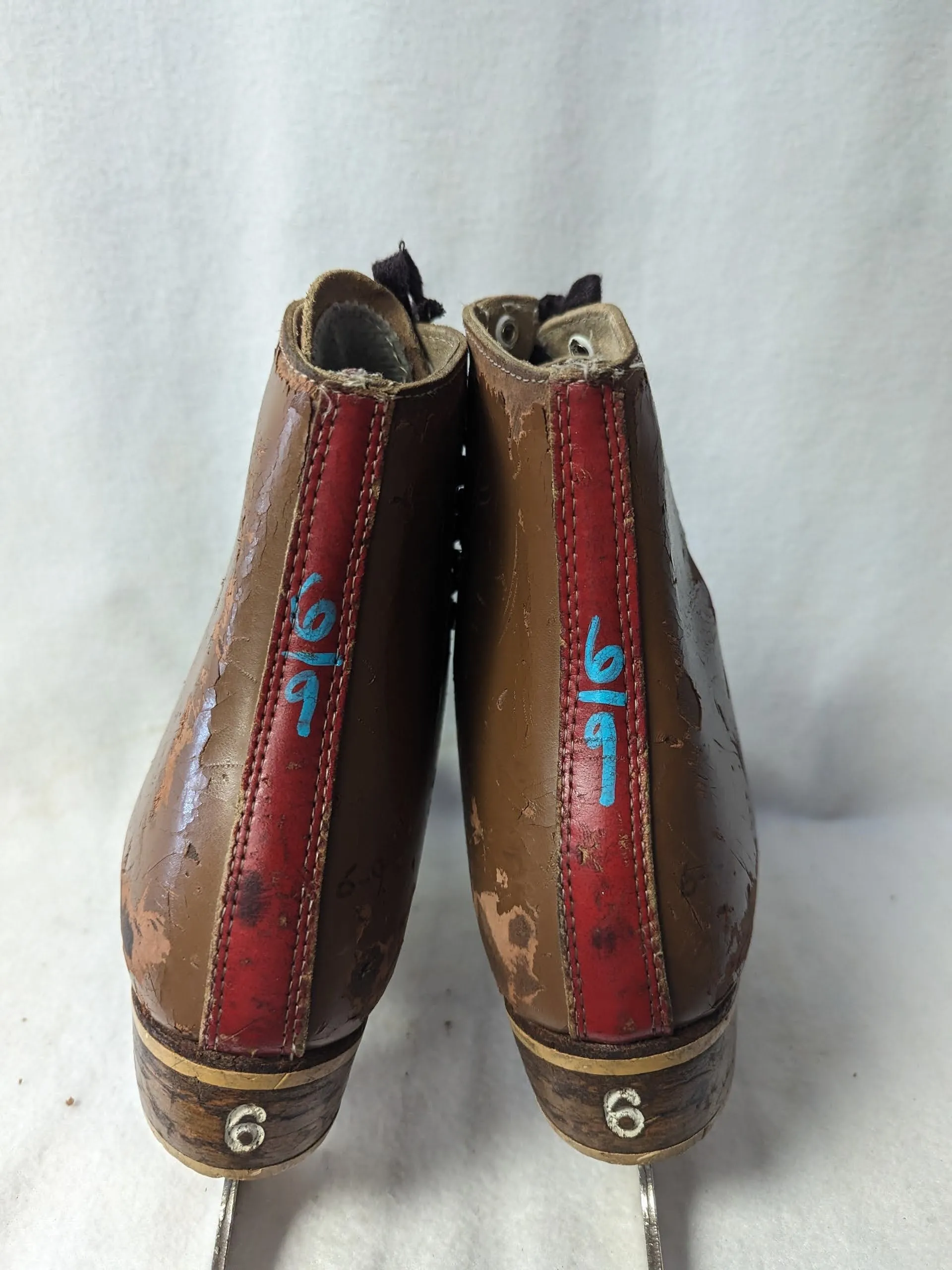 Rink Master Ice Skates Size 6 Color Brown Condition Used