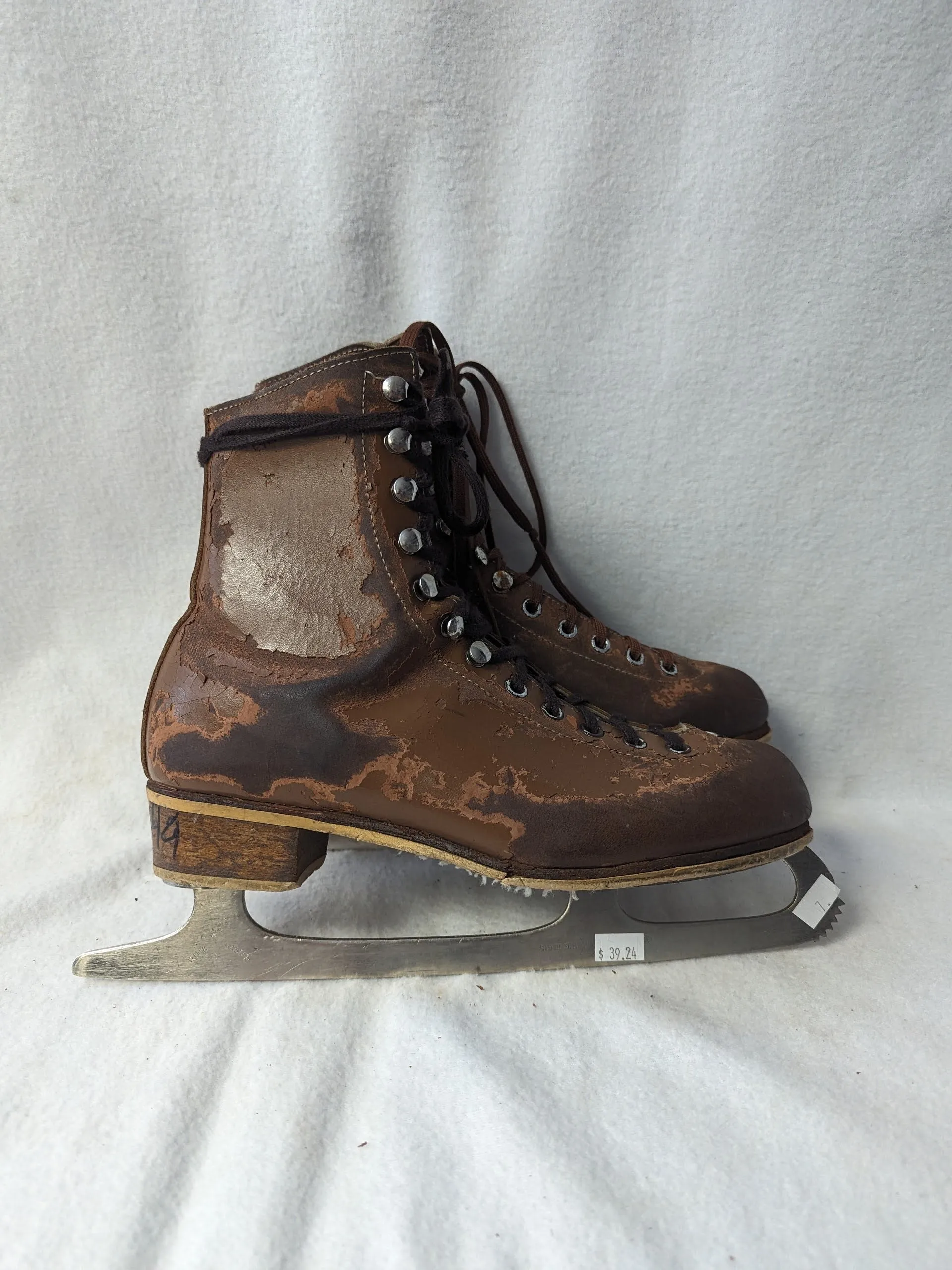 Rink Master Ice Skates Size 7 Color Brown Condition Used