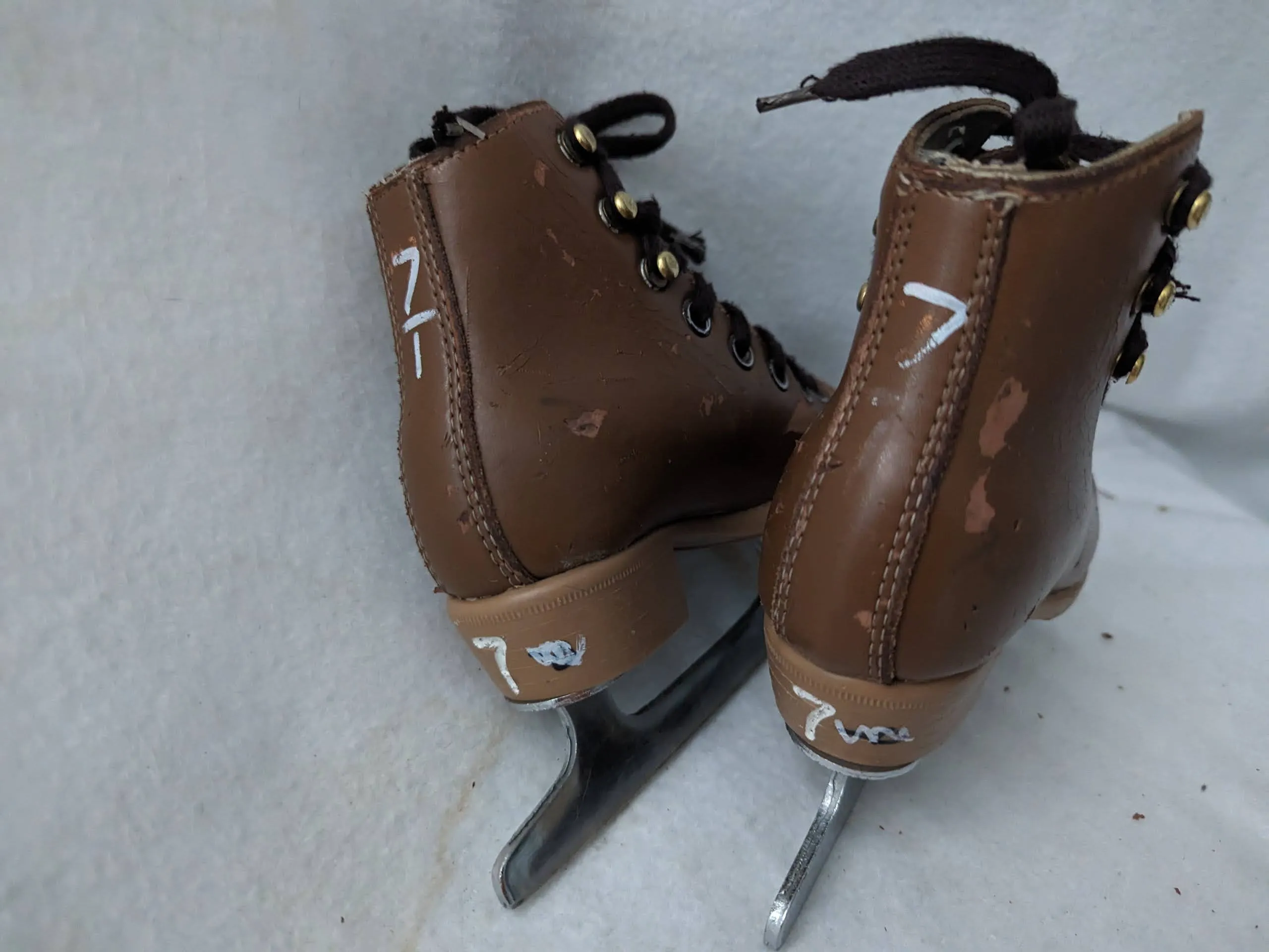 Rink Master Ice Skates Size Youth 7 Color Brown Condition Used