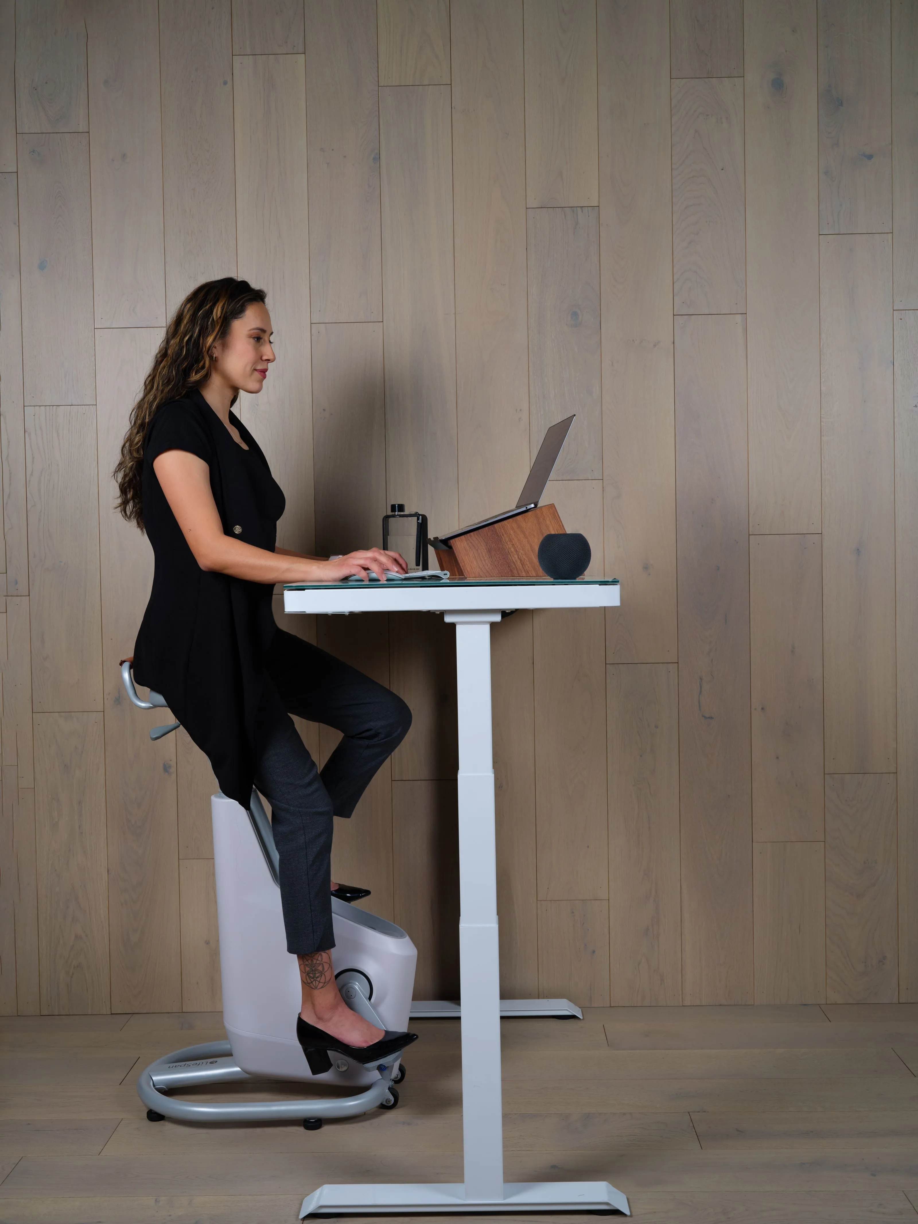 SDG Glass Standing Desk