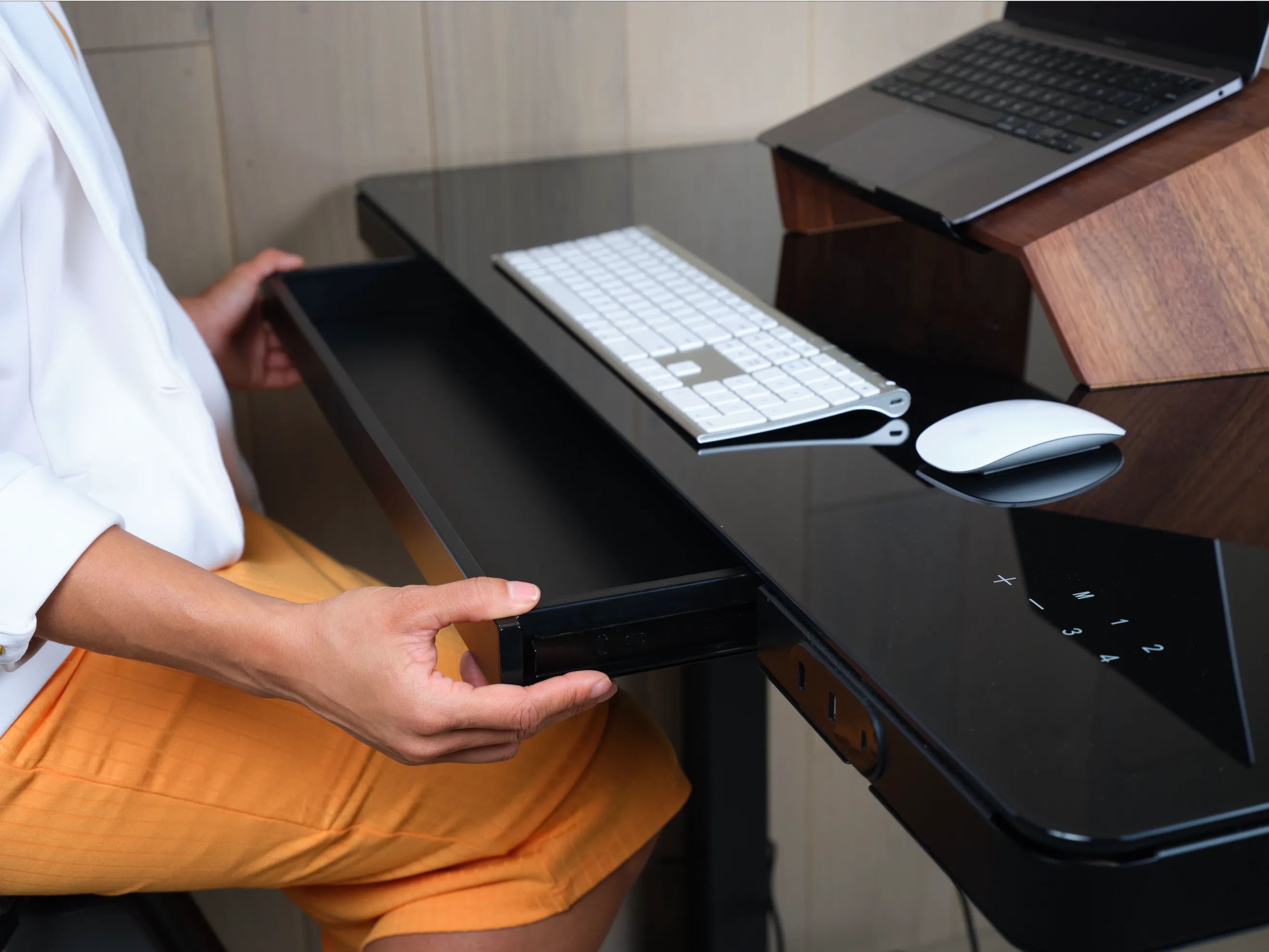 SDG Glass Standing Desk