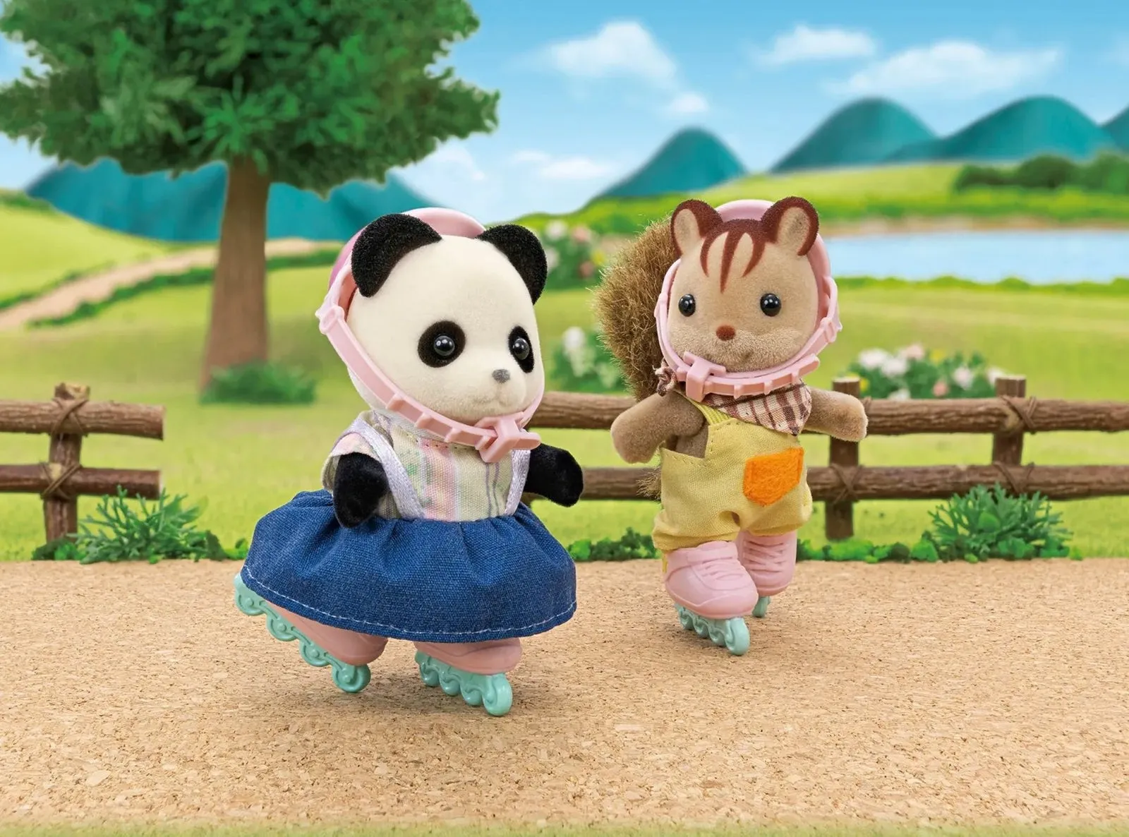 Sylvanian Families: Cycle & Skate Set - Panda Girl