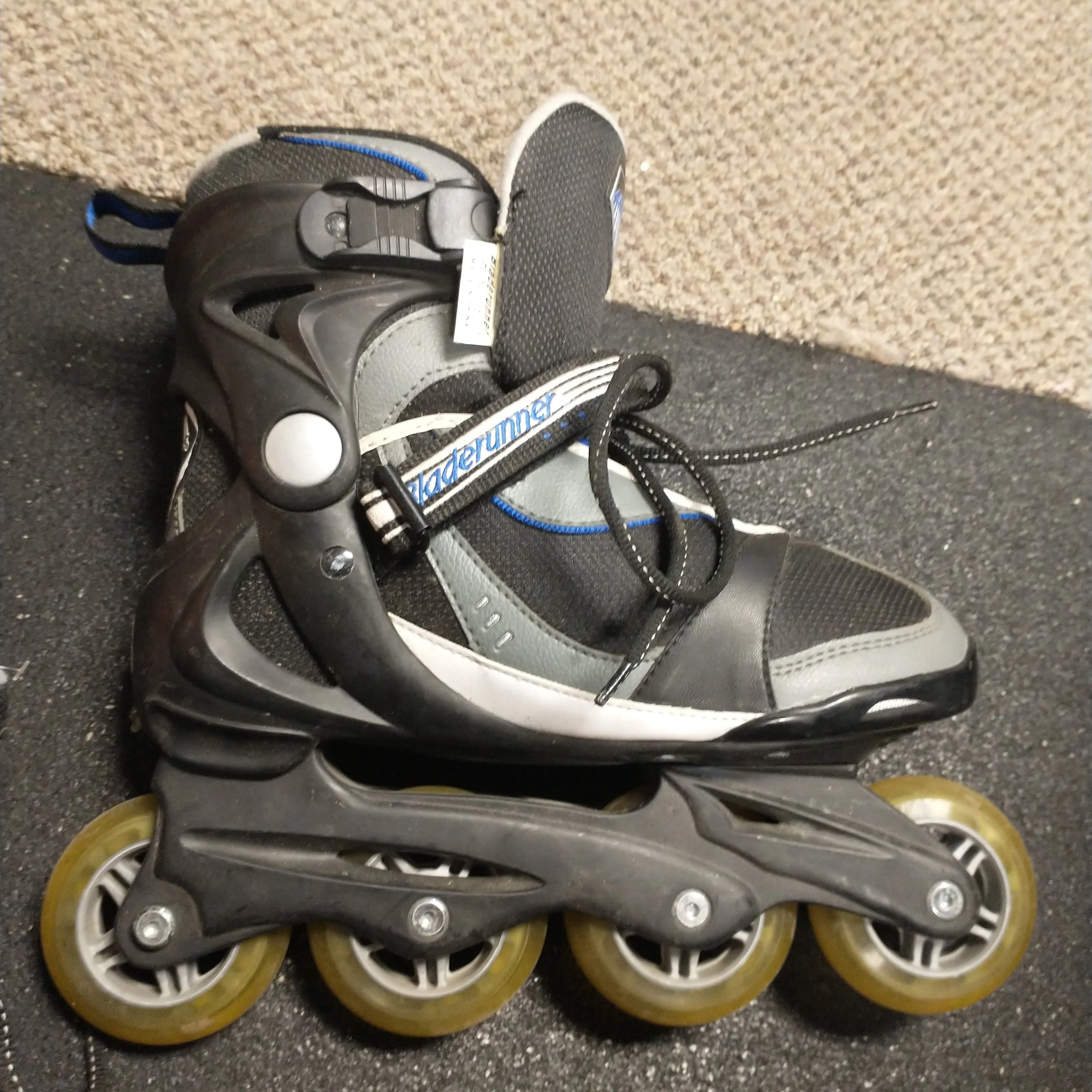 Used Bladerunner Advantage Pro Inline Skates Size 7